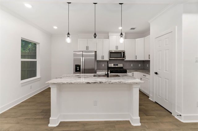 6736 Paris Street, Houston, TX 77021