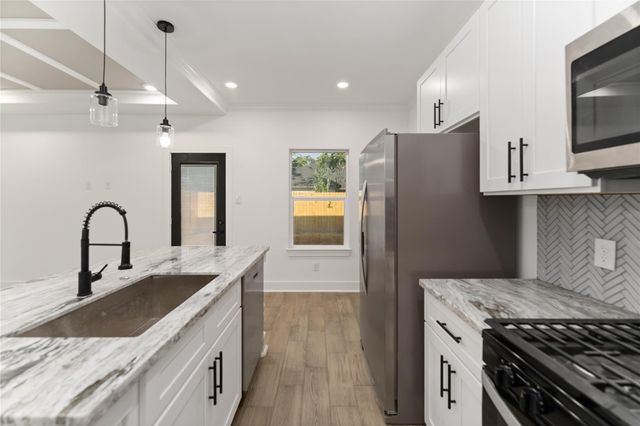 6736 Paris Street, Houston, TX 77021