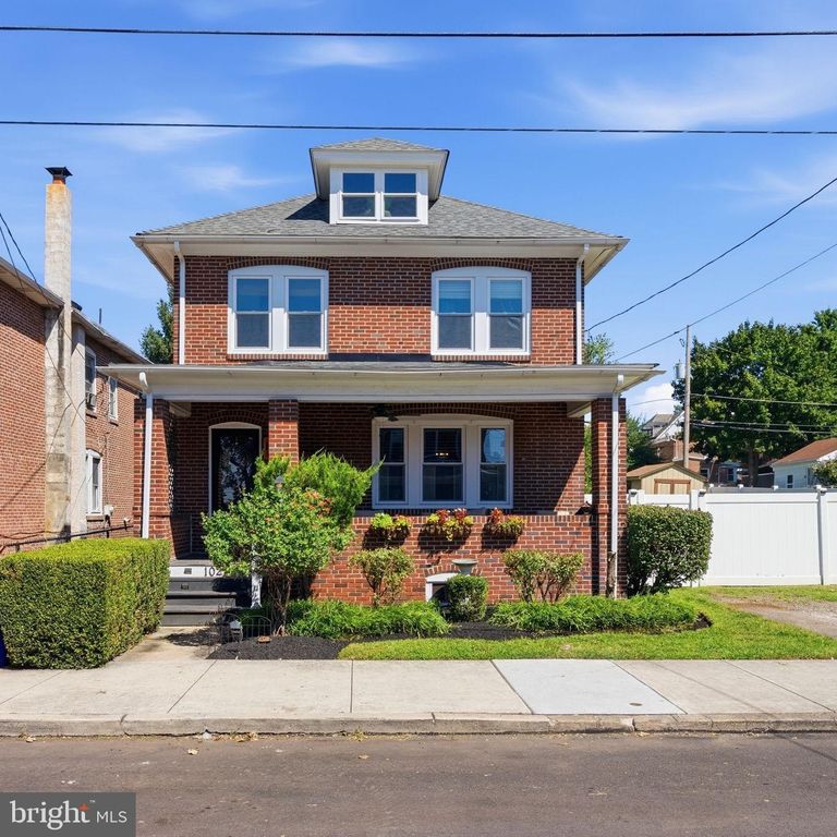 1027 SOUTH ST, POTTSTOWN, PA 19464 — exterior