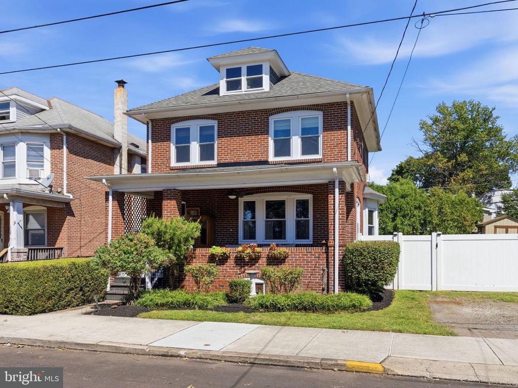 1027 SOUTH ST, POTTSTOWN, PA 19464 — photo 3