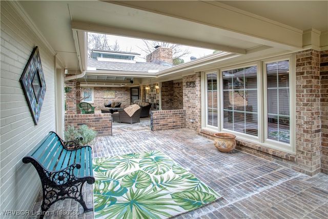 1 Berry Hill Road, Fort Smith, AR 72903