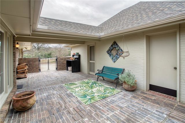 1 Berry Hill Road, Fort Smith, AR 72903