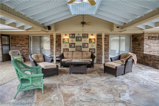 1 Berry Hill Road, Fort Smith, AR 72903