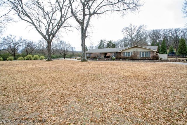 1 Berry Hill Road, Fort Smith, AR 72903