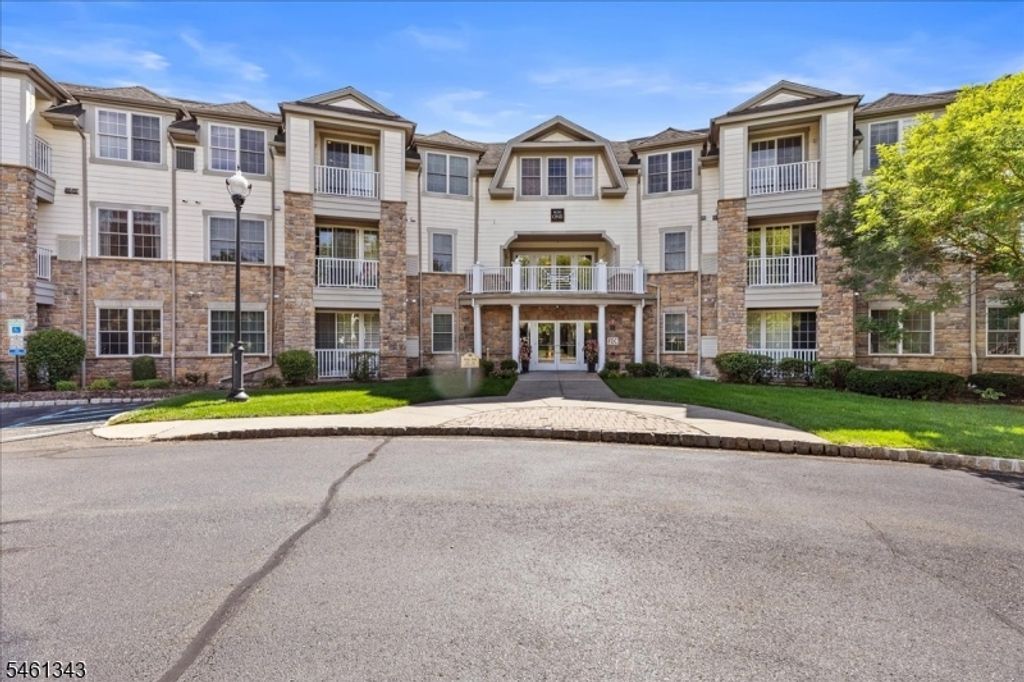151 Victoria Dr 151, Bridgewater Twp., NJ 08807 — photo 2