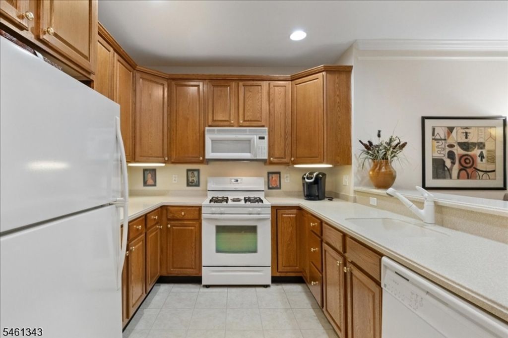 151 Victoria Dr 151, Bridgewater Twp., NJ 08807 — photo 5