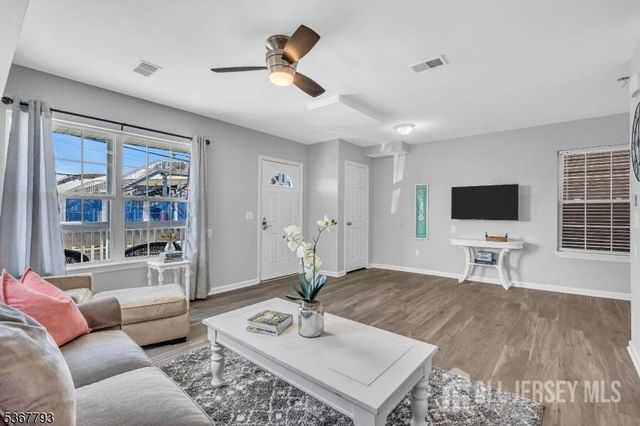 28 Bay Avenue, Keansburg, NJ 07734