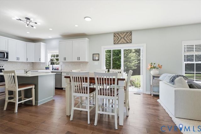 7065 Kenthurst Rd, Lanexa, VA 23089