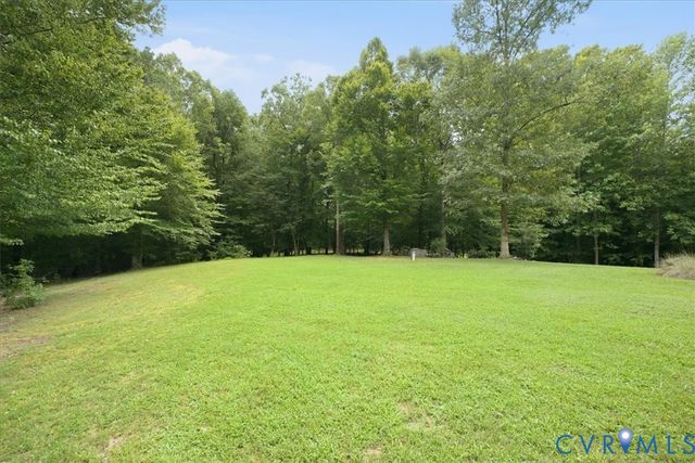 7065 Kenthurst Rd, Lanexa, VA 23089