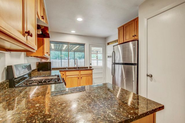 9913 Oak Hollow DR, Austin, TX 78758