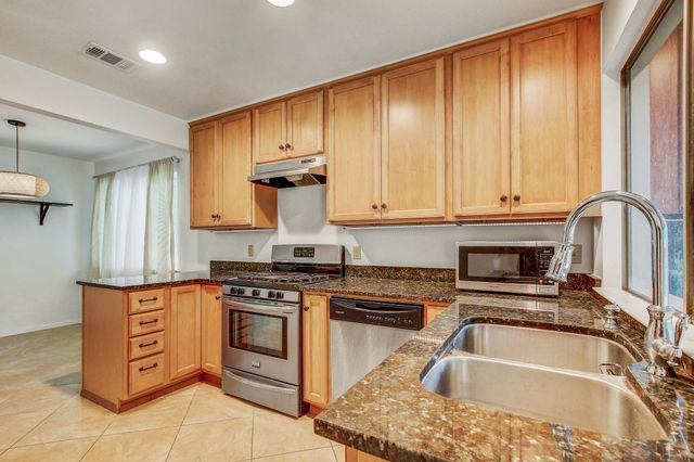 9913 Oak Hollow DR, Austin, TX 78758