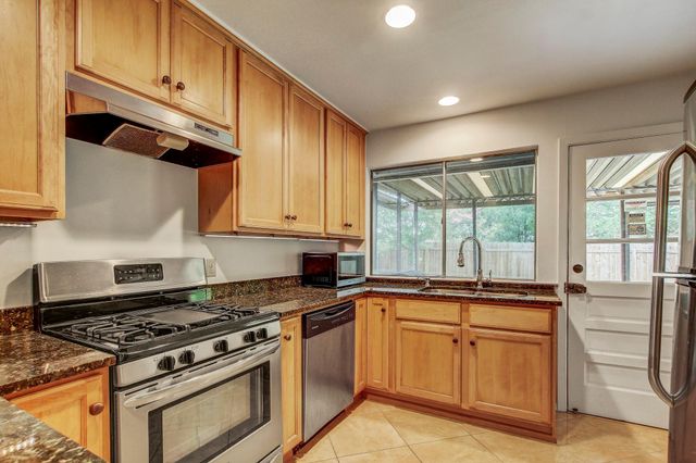 9913 Oak Hollow DR, Austin, TX 78758