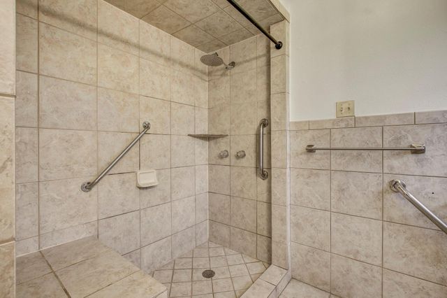 9913 Oak Hollow DR, Austin, TX 78758