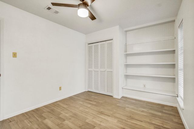 9913 Oak Hollow DR, Austin, TX 78758