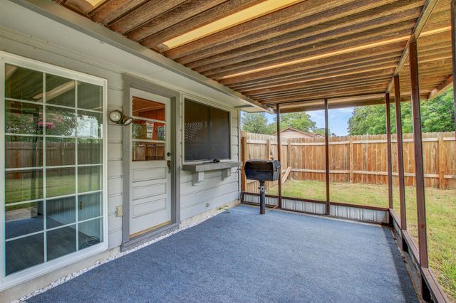 9913 Oak Hollow DR, Austin, TX 78758
