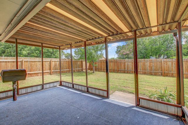 9913 Oak Hollow DR, Austin, TX 78758