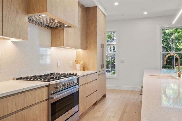 44A Robeson St 44A, Boston, MA 02130