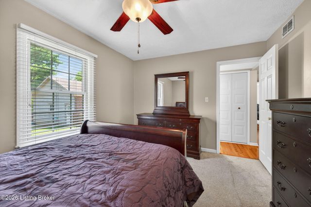 10902 Conti Ln, Jeffersontown, KY 40299