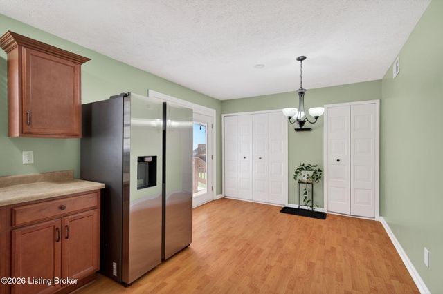 10902 Conti Ln, Jeffersontown, KY 40299
