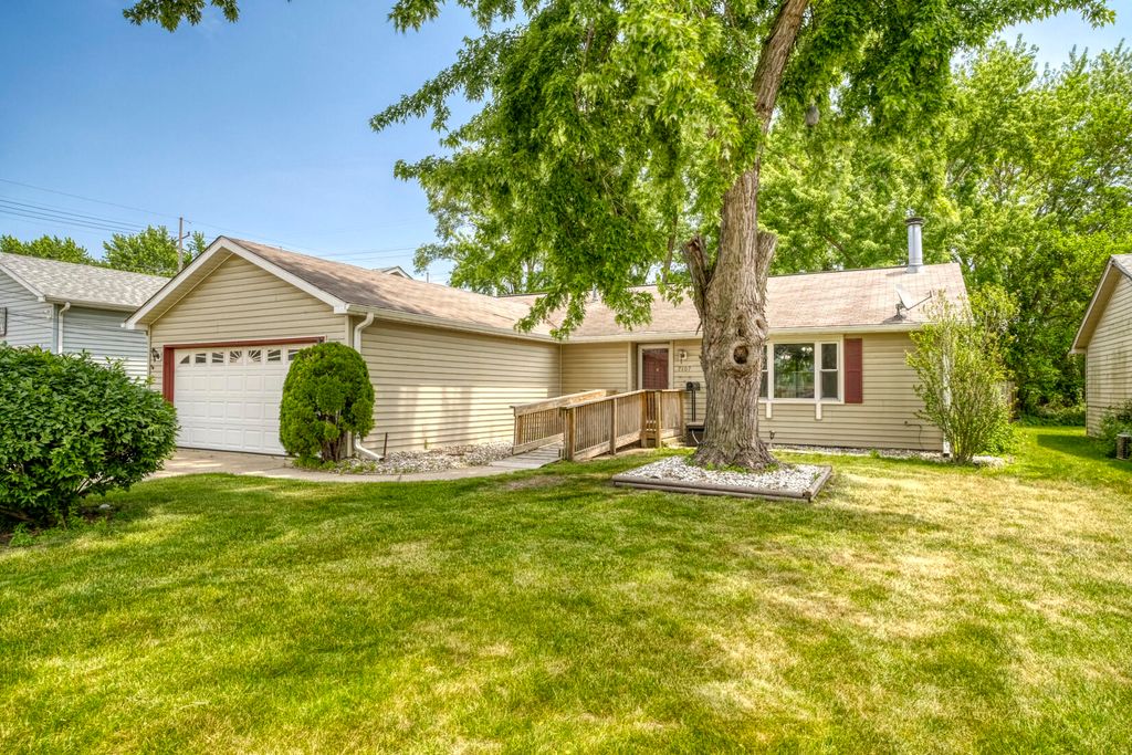 7107 Lindberg Avenue, Hammond, IN 46323