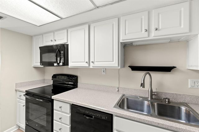 3357 38TH STREET B, St Petersburg, FL 33711