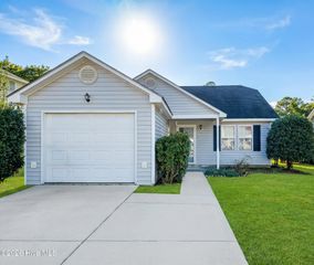 207 Oakwood Lane, Elizabeth City, NC 27909