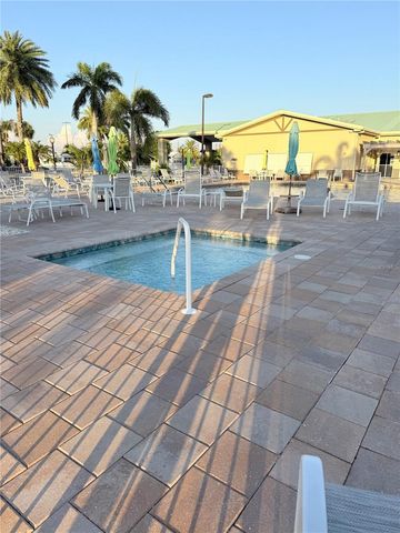 603 S GREEN CIRCLE, Venice, FL 34285