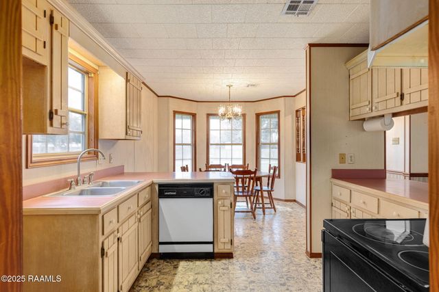 1007 Louis Drive, Breaux Bridge, LA 70517