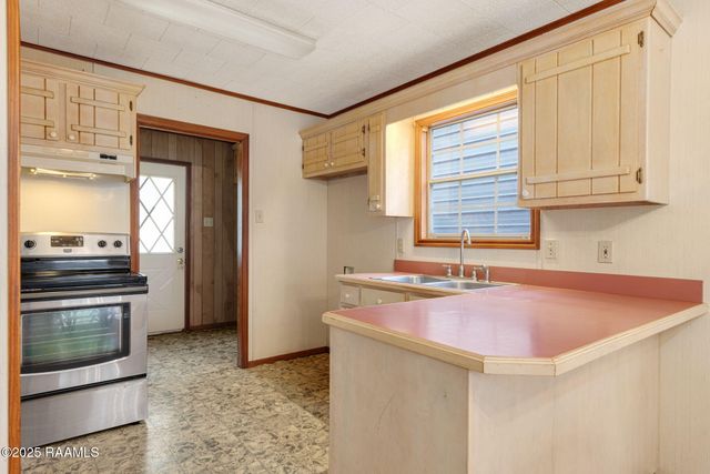 1007 Louis Drive, Breaux Bridge, LA 70517