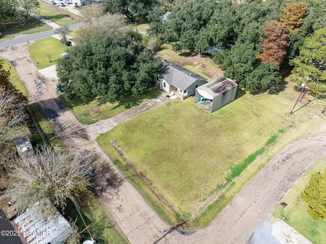 1007 Louis Drive, Breaux Bridge, LA 70517