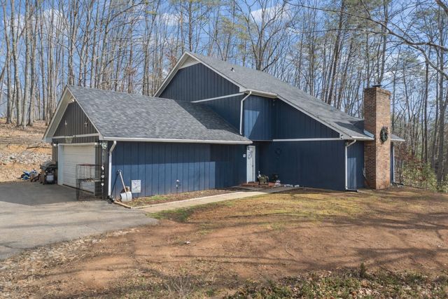 90 Fall DR, Collinsville, VA 24078