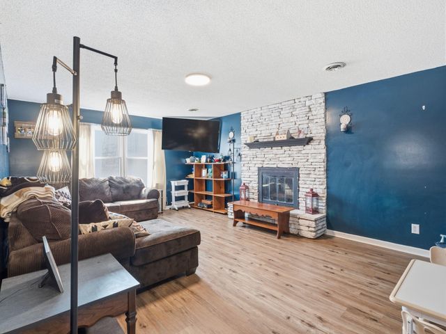 90 Fall DR, Collinsville, VA 24078