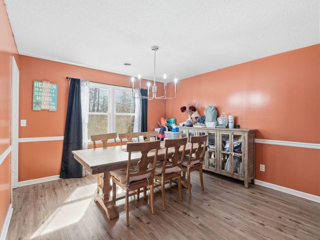 90 Fall DR, Collinsville, VA 24078