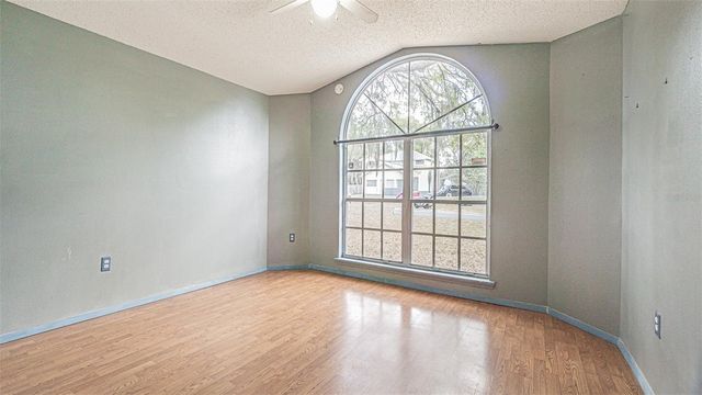 301 SUGAR CREEK DRIVE, Plant City, FL 33563