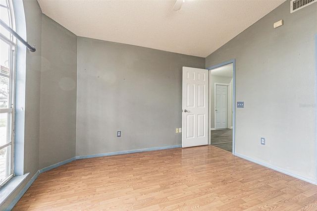 301 SUGAR CREEK DRIVE, Plant City, FL 33563