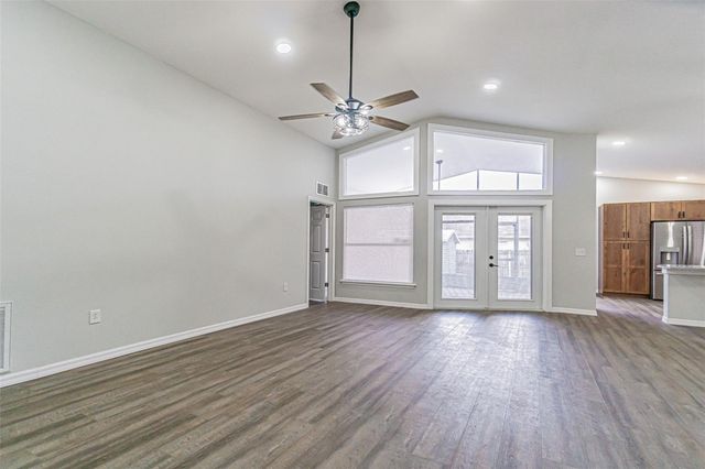 301 SUGAR CREEK DRIVE, Plant City, FL 33563