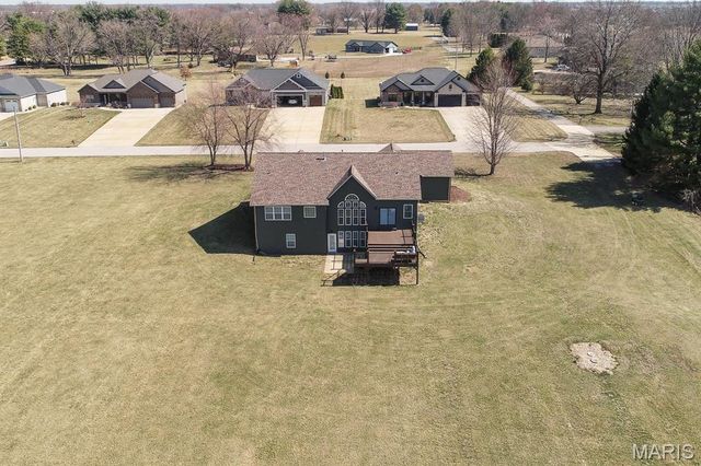 5 Pioneer Trail, Glen Carbon, IL 62034