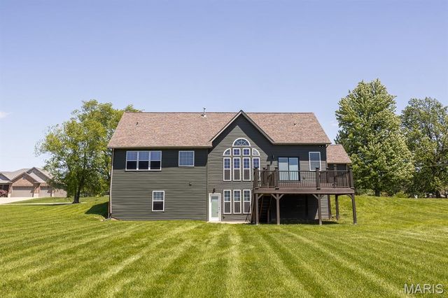 5 Pioneer Trail, Glen Carbon, IL 62034