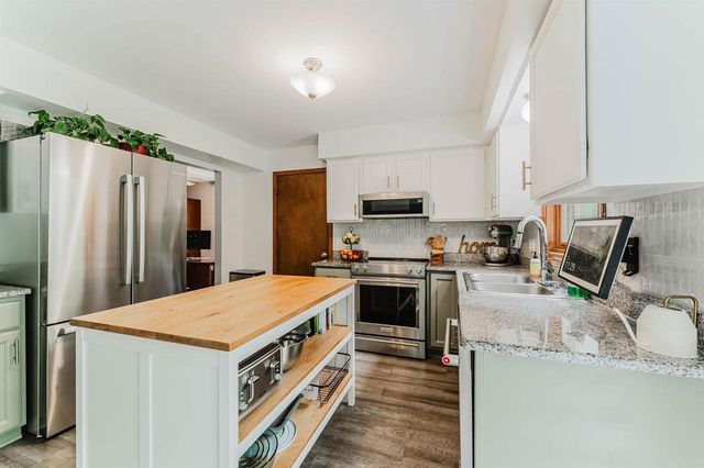 12775 W CLEVELAND AVENUE, New Berlin, WI 53151