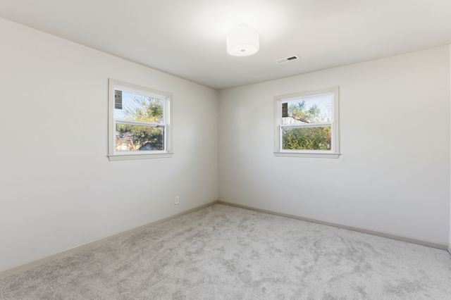 503 S Ramsey St, Manchester, TN 37355