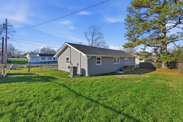 503 S Ramsey St, Manchester, TN 37355