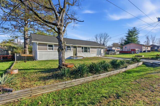 503 S Ramsey St, Manchester, TN 37355