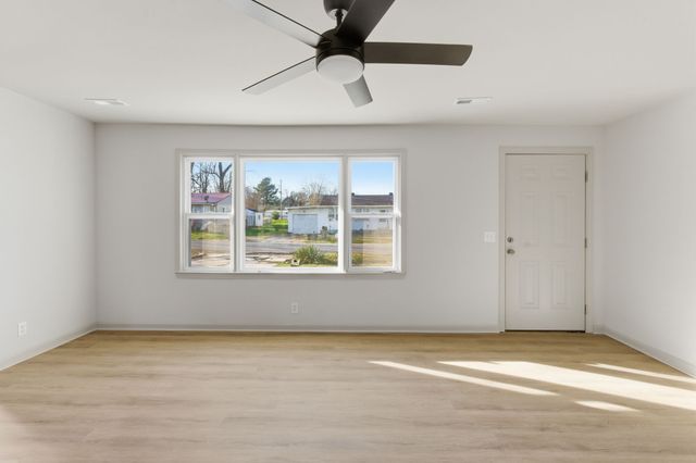 503 S Ramsey St, Manchester, TN 37355