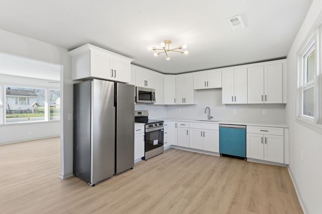 503 S Ramsey St, Manchester, TN 37355