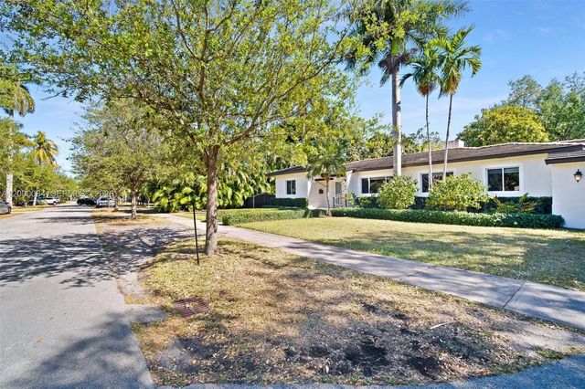330 Viscaya Ave, Coral Gables, FL 33134