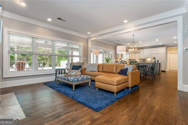 1025 Stonegate Court, Roswell, GA 30075