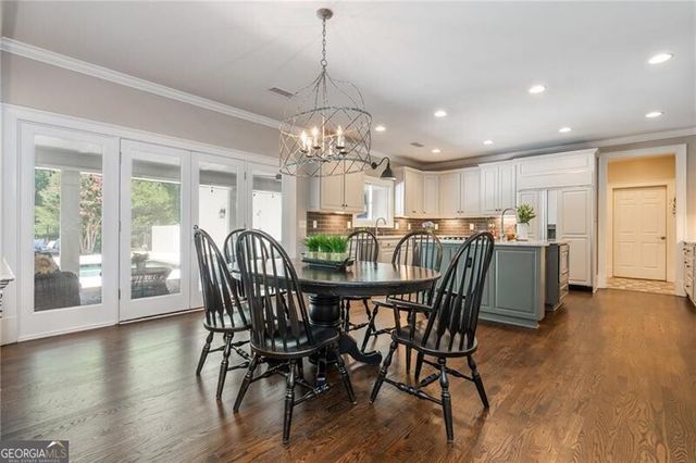 1025 Stonegate Court, Roswell, GA 30075