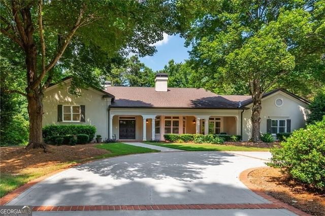 1025 Stonegate Court, Roswell, GA 30075