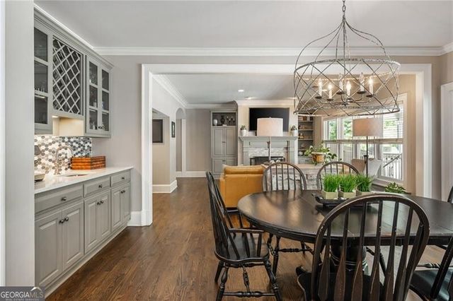 1025 Stonegate Court, Roswell, GA 30075