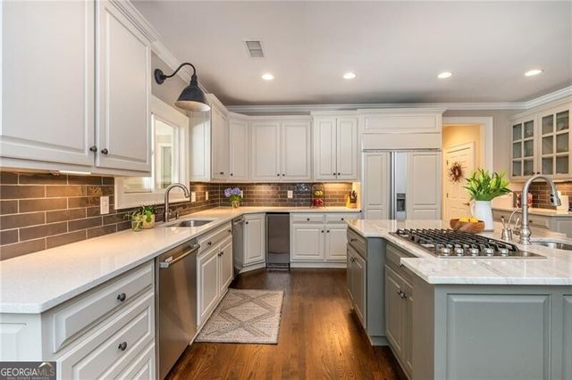1025 Stonegate Court, Roswell, GA 30075